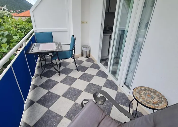 Sunny Place 아파트 *